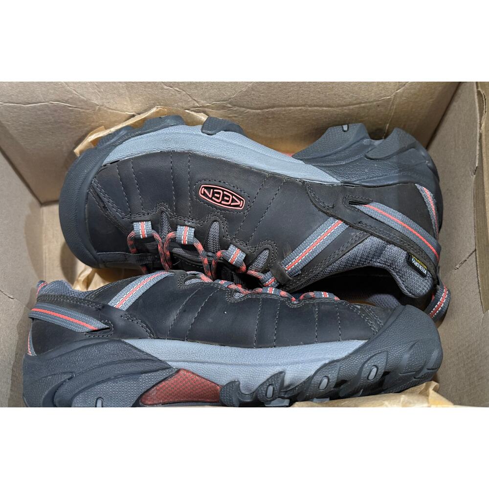 KEEN Women's Targhee 2 Low Height Waterproof Hiking Shoes SIZE 10.5